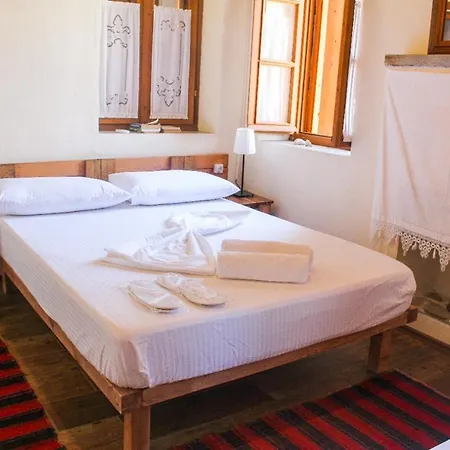 Alma Gjirokastër